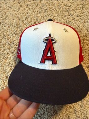 Angles fitted baseball hat size 7